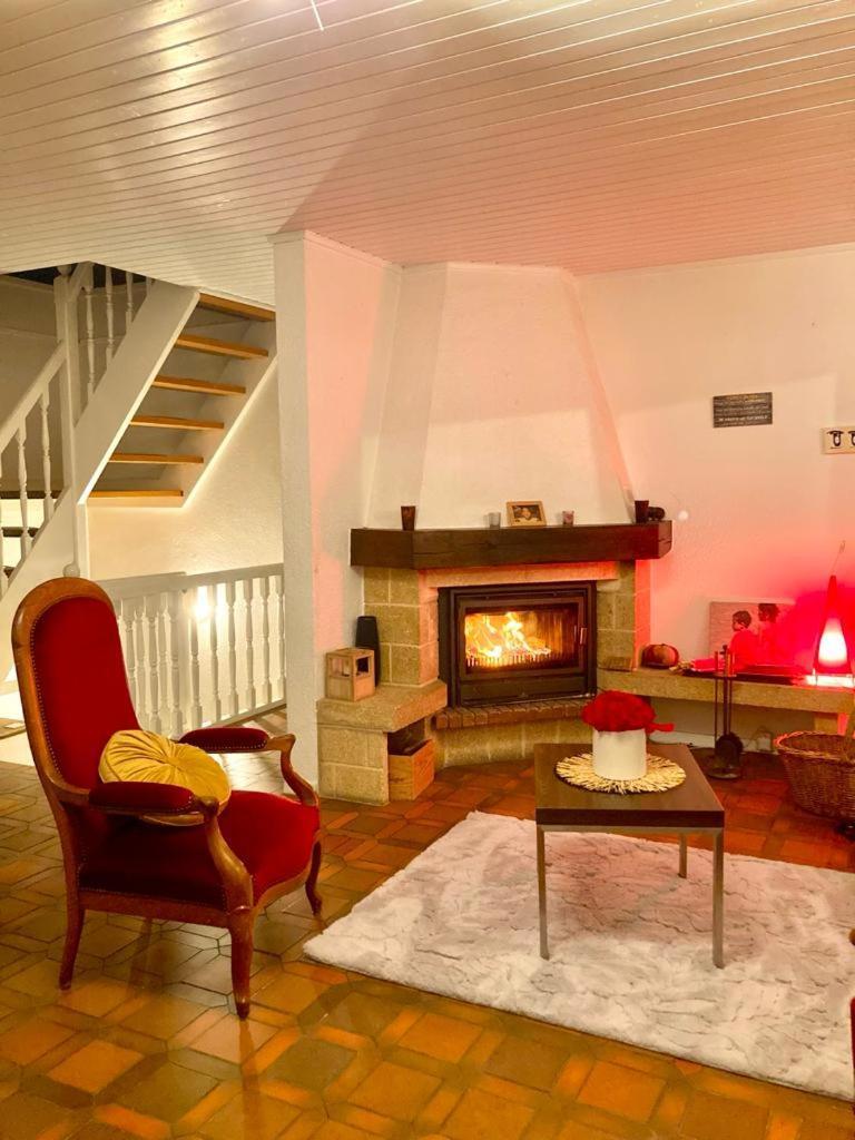 Cheerful Villa With Fireplace, Bath-Tub And Garden Noville 외부 사진
