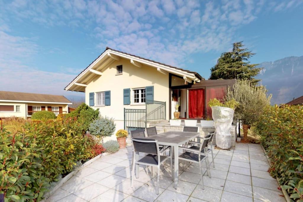 Cheerful Villa With Fireplace, Bath-Tub And Garden Noville 외부 사진