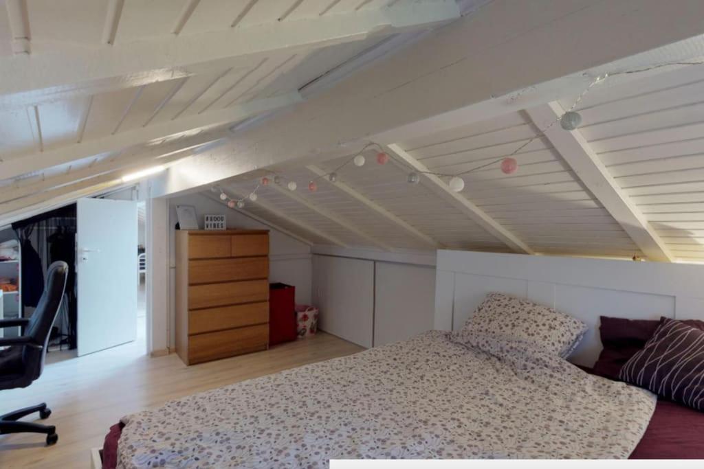 Cheerful Villa With Fireplace, Bath-Tub And Garden Noville 외부 사진