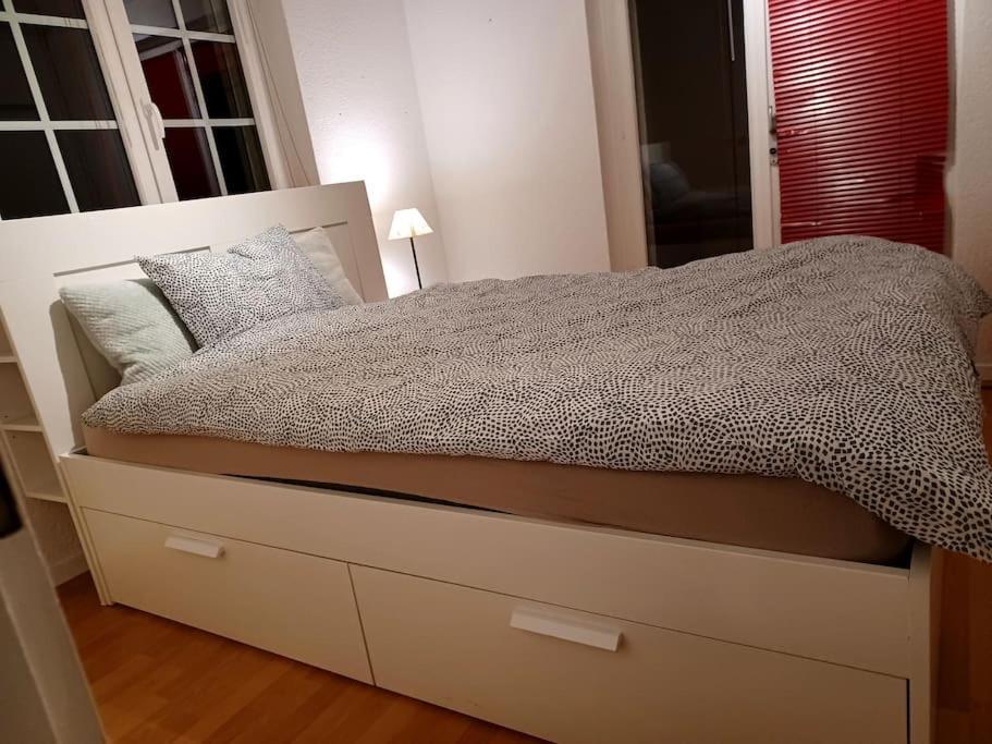 Cheerful Villa With Fireplace, Bath-Tub And Garden Noville 외부 사진